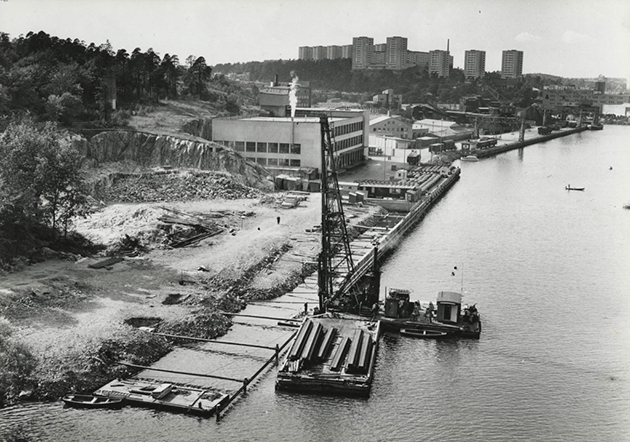 Vid Liljeholmens kaj - Fixed media (stereo), EAM. Image of Årstadalshamn 1975-59. - Mari Kretz